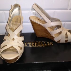 Seychelles Stacked Heel Sandals Sz9